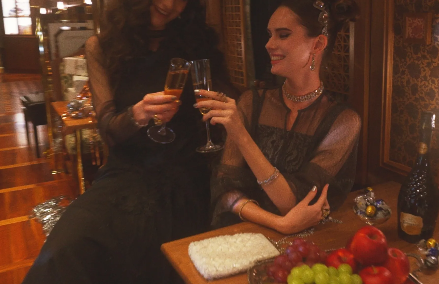 �ۥ�ǡ��ѡ��ƥ������ʤǥѥ�ĥɥ쥹PA1603��Ż�ä������������ѥ󥰥饹���碌�����Фࡢ�륤�륨�֥ƥ��å��βڤ䤫�ʥɥ쥹��������Υ�����